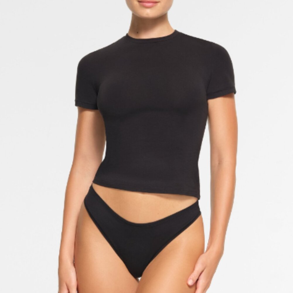Basic Crewneck Short Sleeve Tee - Black